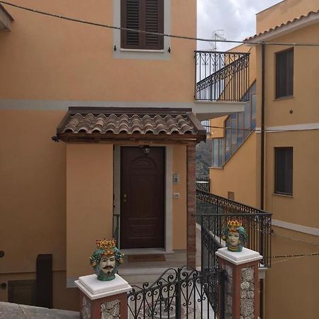 Casa Vacanza Cundari Castelmola Eksteriør billede
