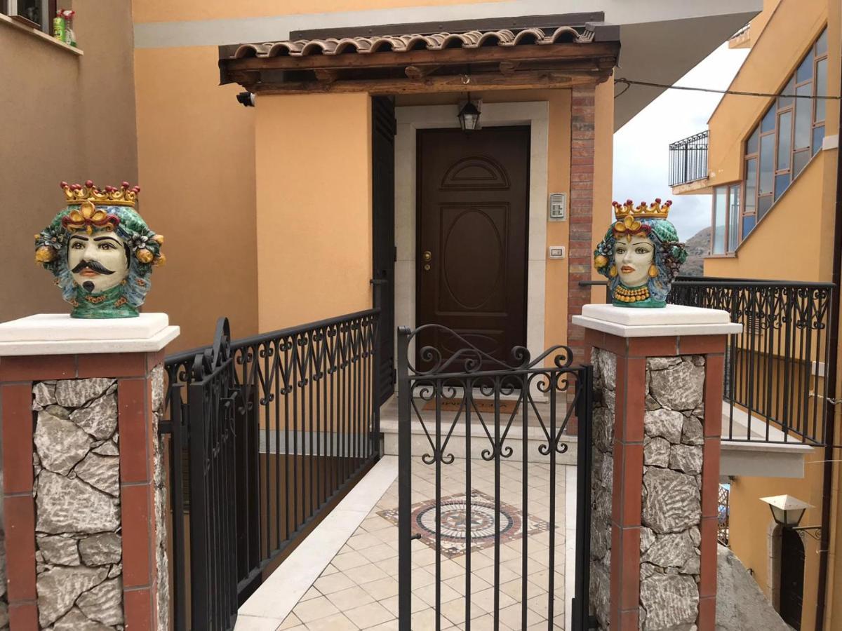 Casa Vacanza Cundari Castelmola Eksteriør billede